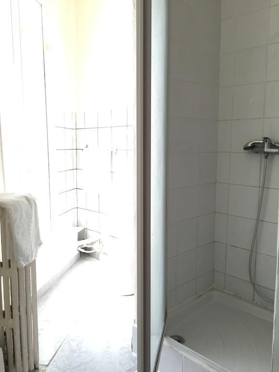 Hotel Du Metro Paris Phòng bức ảnh